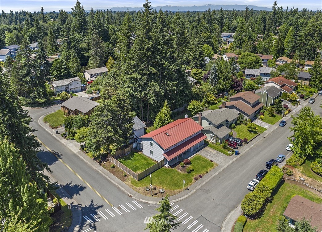 17863 157th Avenue Southeast Renton, WA 98058 - Photo 2 of 40 Gallery Image 2