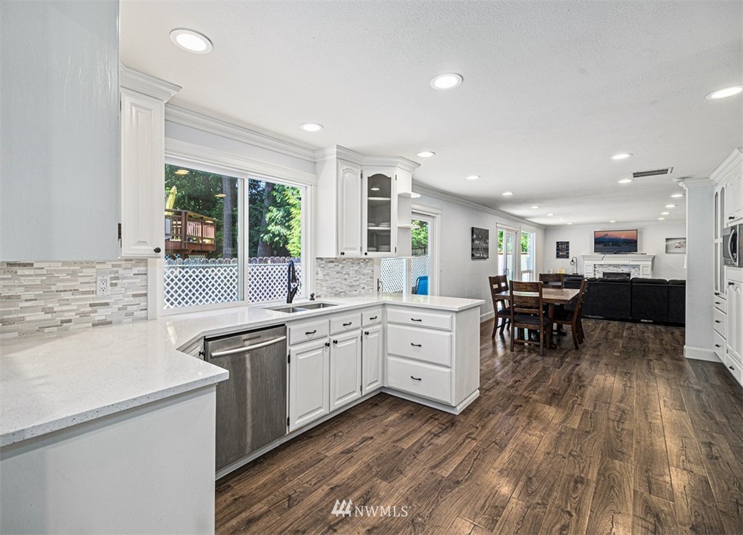 17863 157th Avenue Southeast Renton, WA 98058 - Photo 11 of 40 Gallery Image 11