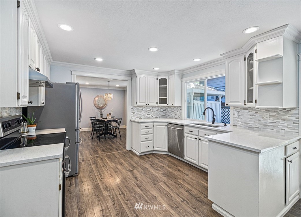 17863 157th Avenue Southeast Renton, WA 98058 - Photo 12 of 40 Gallery Image 12