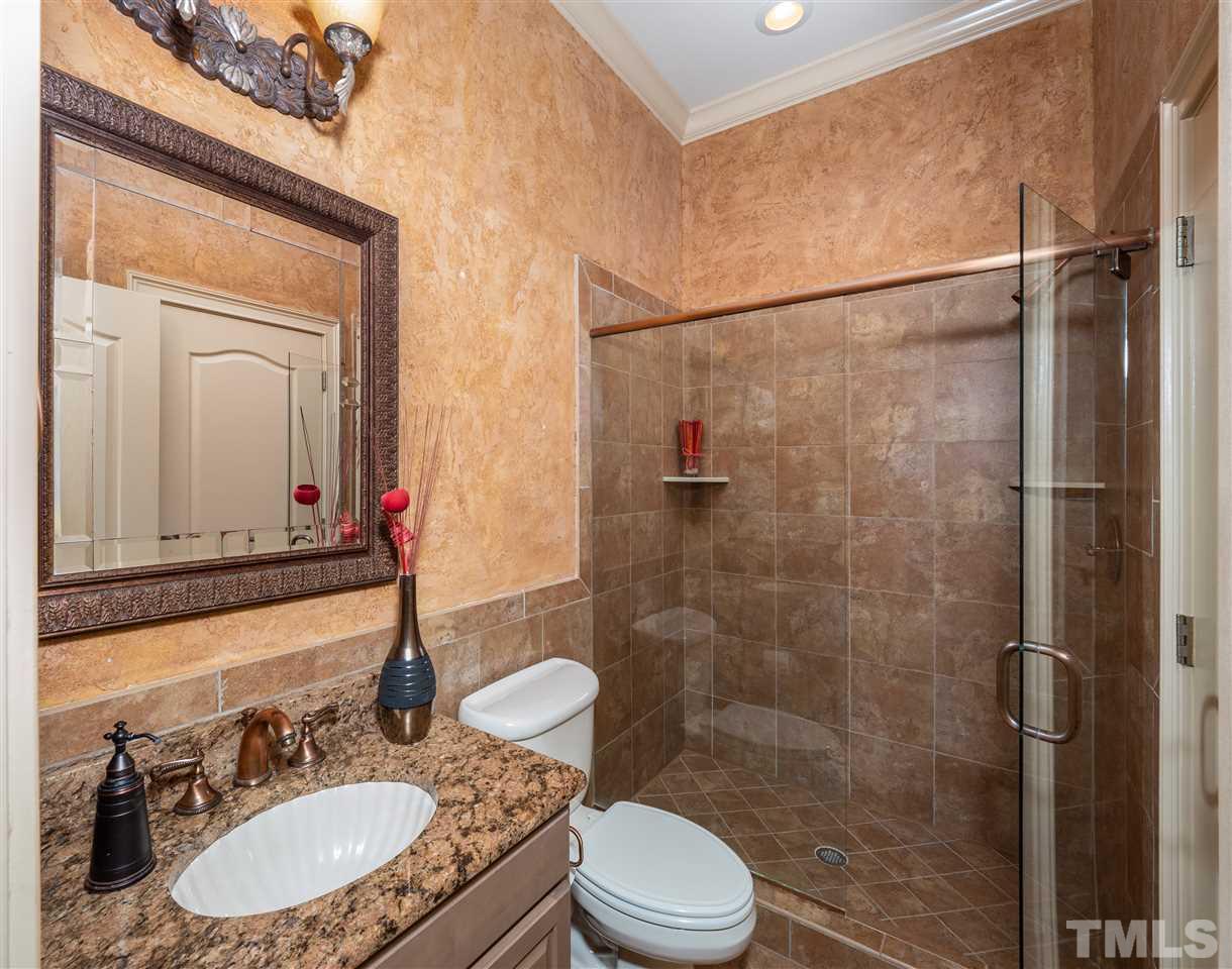 113 Bathgate Lane Cary, NC 27513 - Photo 10 of 30 Ensuite bathroom