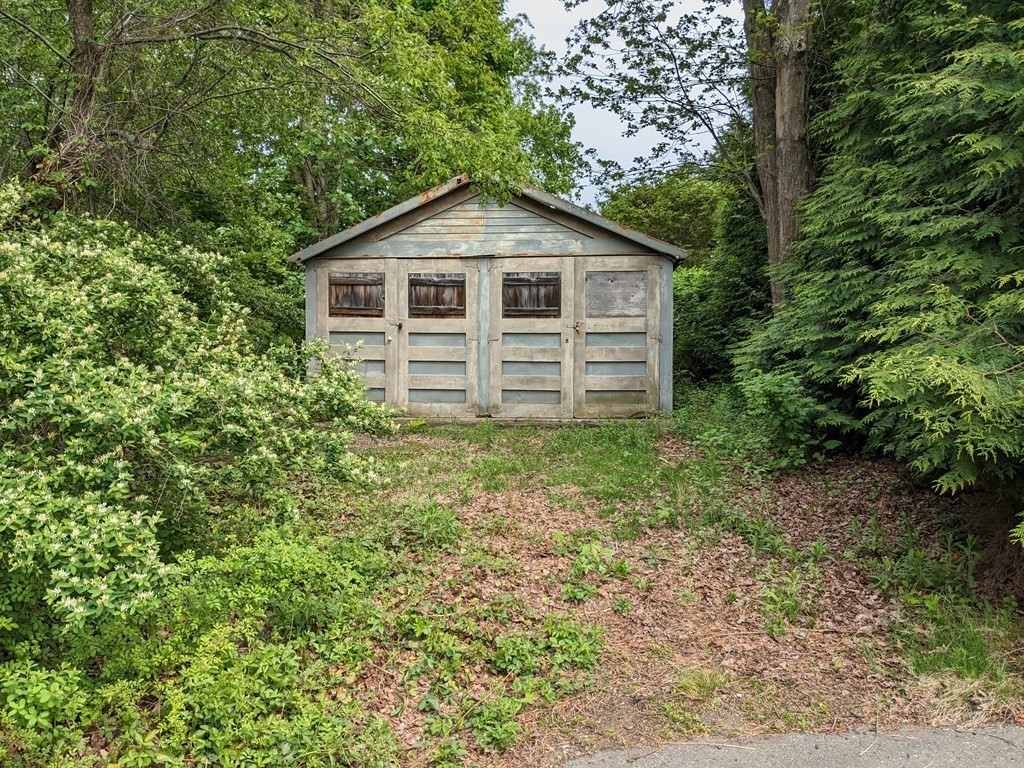 17 Risley Road Marblehead, MA 01945 - Photo 1 of 10 Gallery Image 1