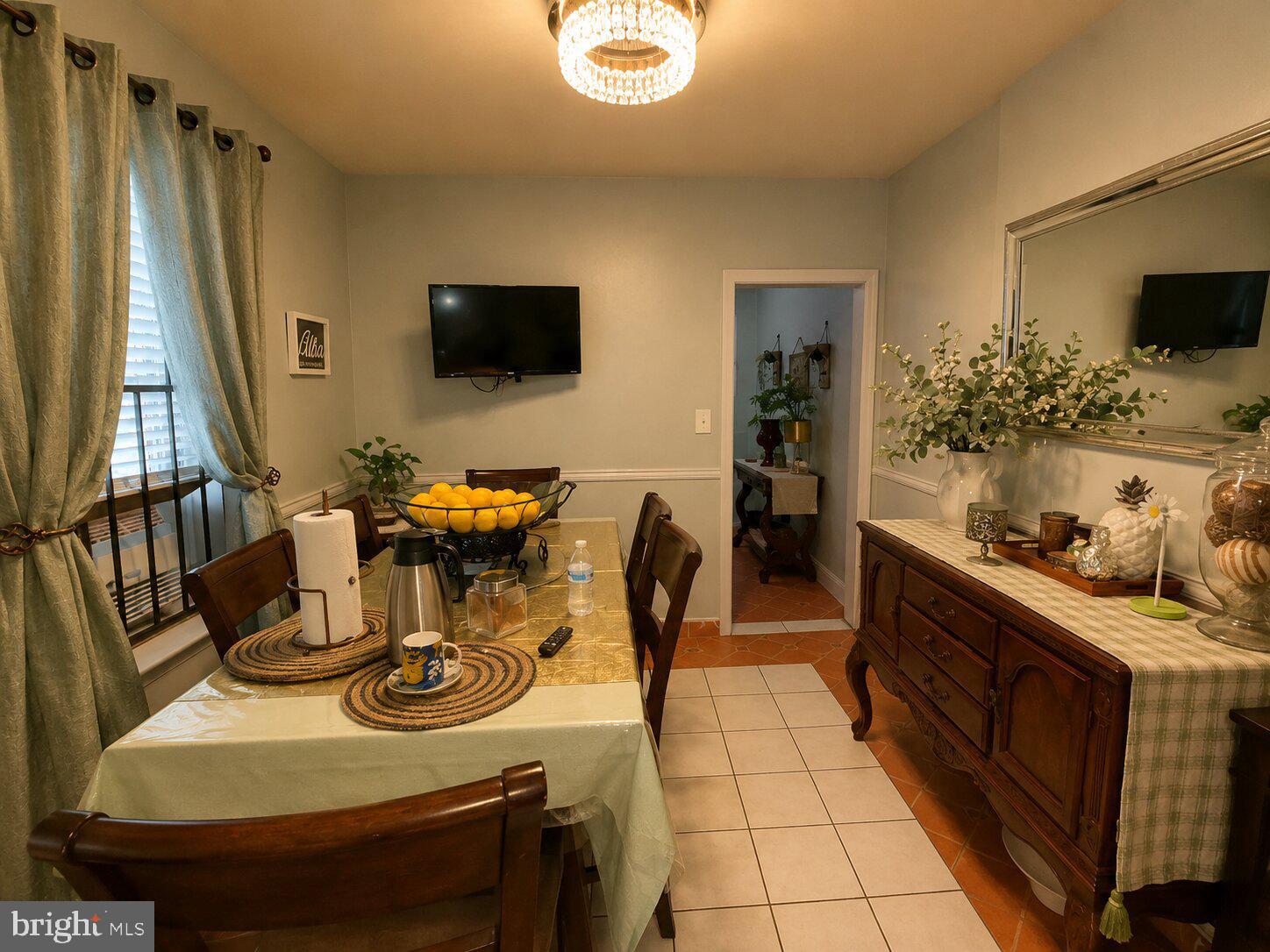 501 Rising Sun Avenue Philadelphia, PA 19140 - Photo 19 of 62 2nd floor apartment dining room