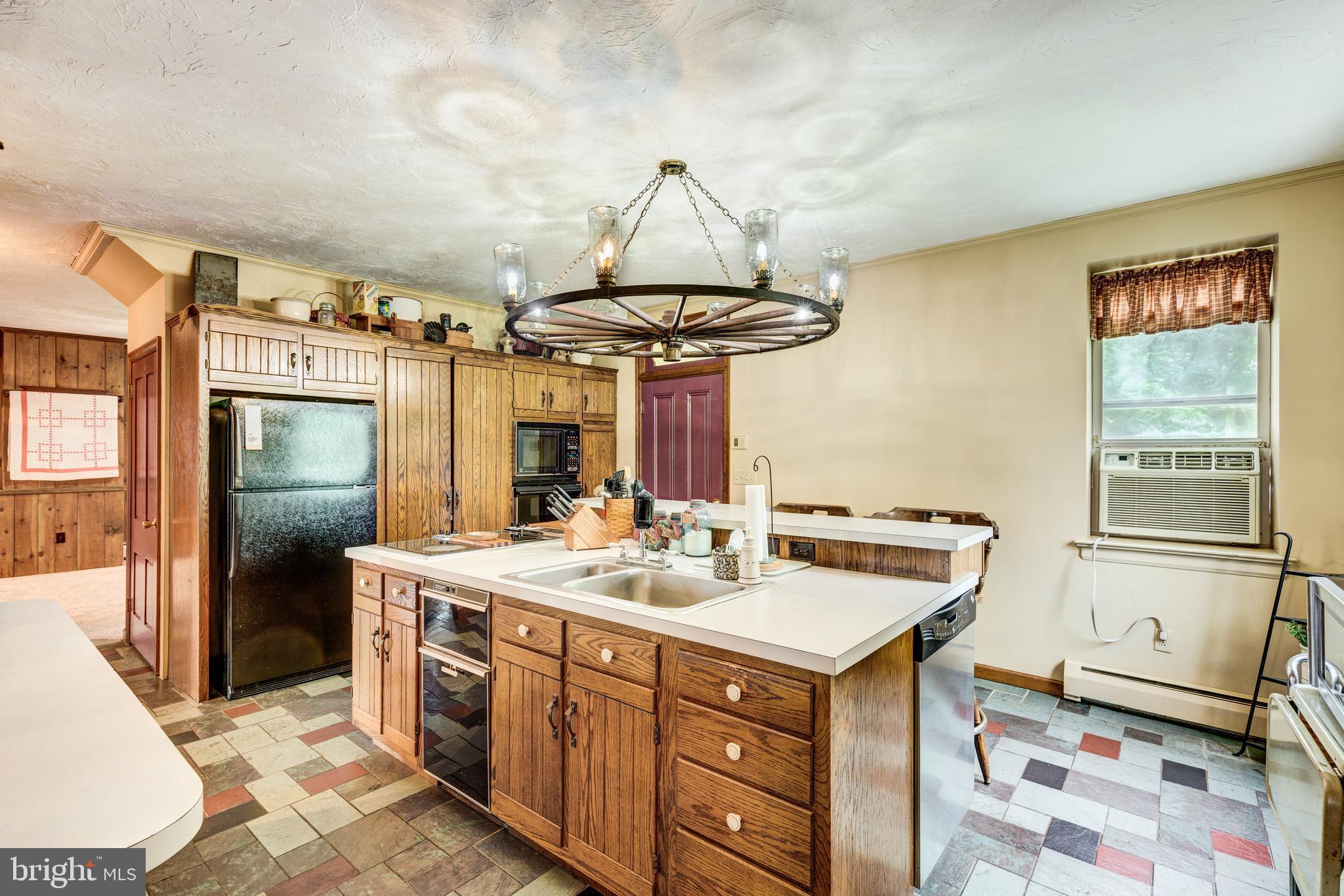 88 Rambler Road Thomasville, PA 17364 - Photo 33 of 73 Kitchen
