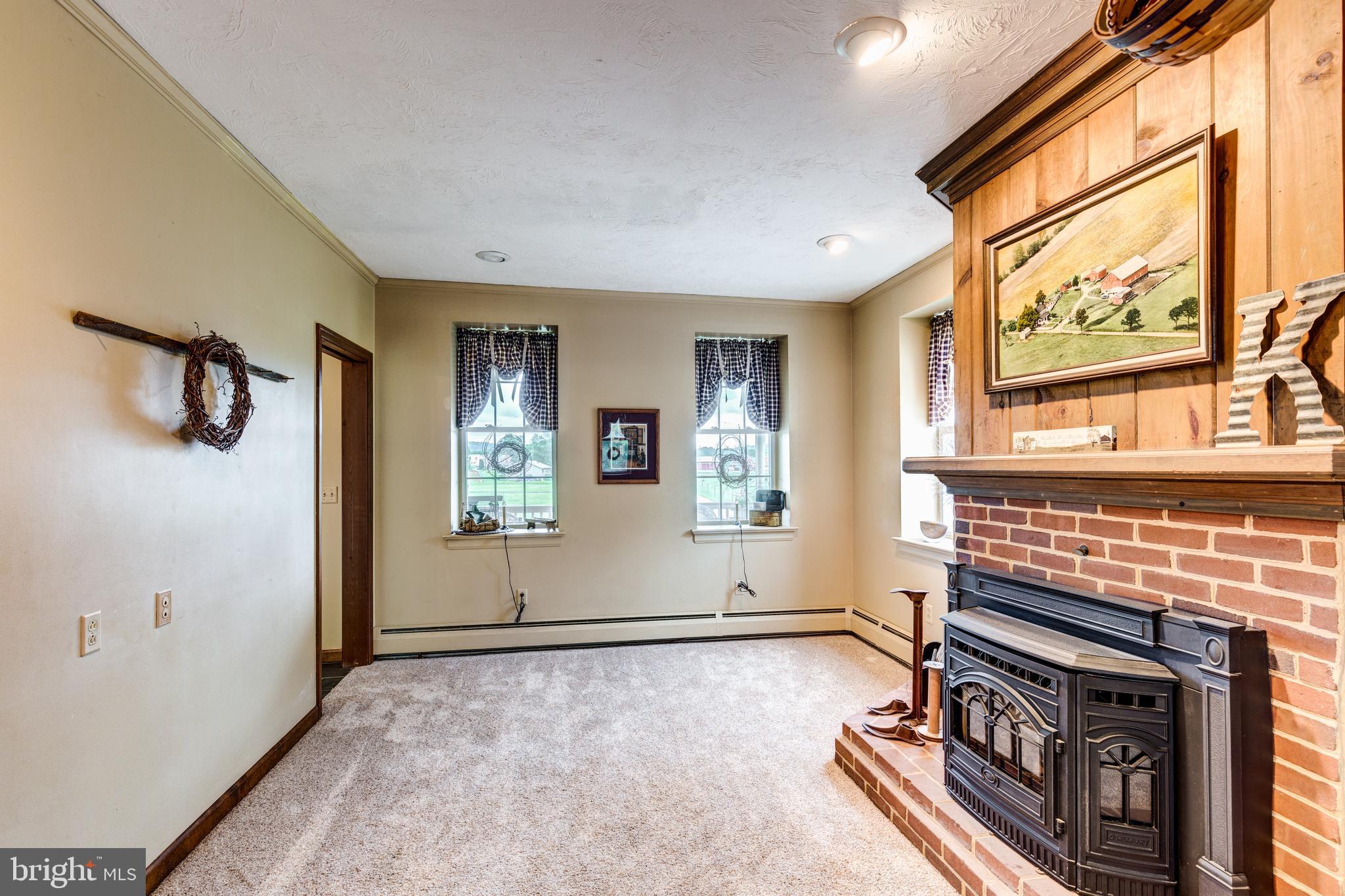 88 Rambler Road Thomasville, PA 17364 - Photo 42 of 73 Living room