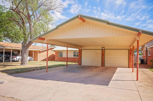 $315,000 | 814 Linda Lane, Denver City, TX 79323