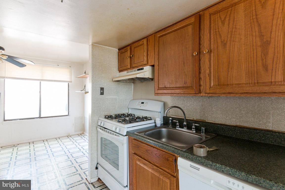 8949 Footed Ridge Columbia, MD 21045 - Photo 14 of 30 Kitchen