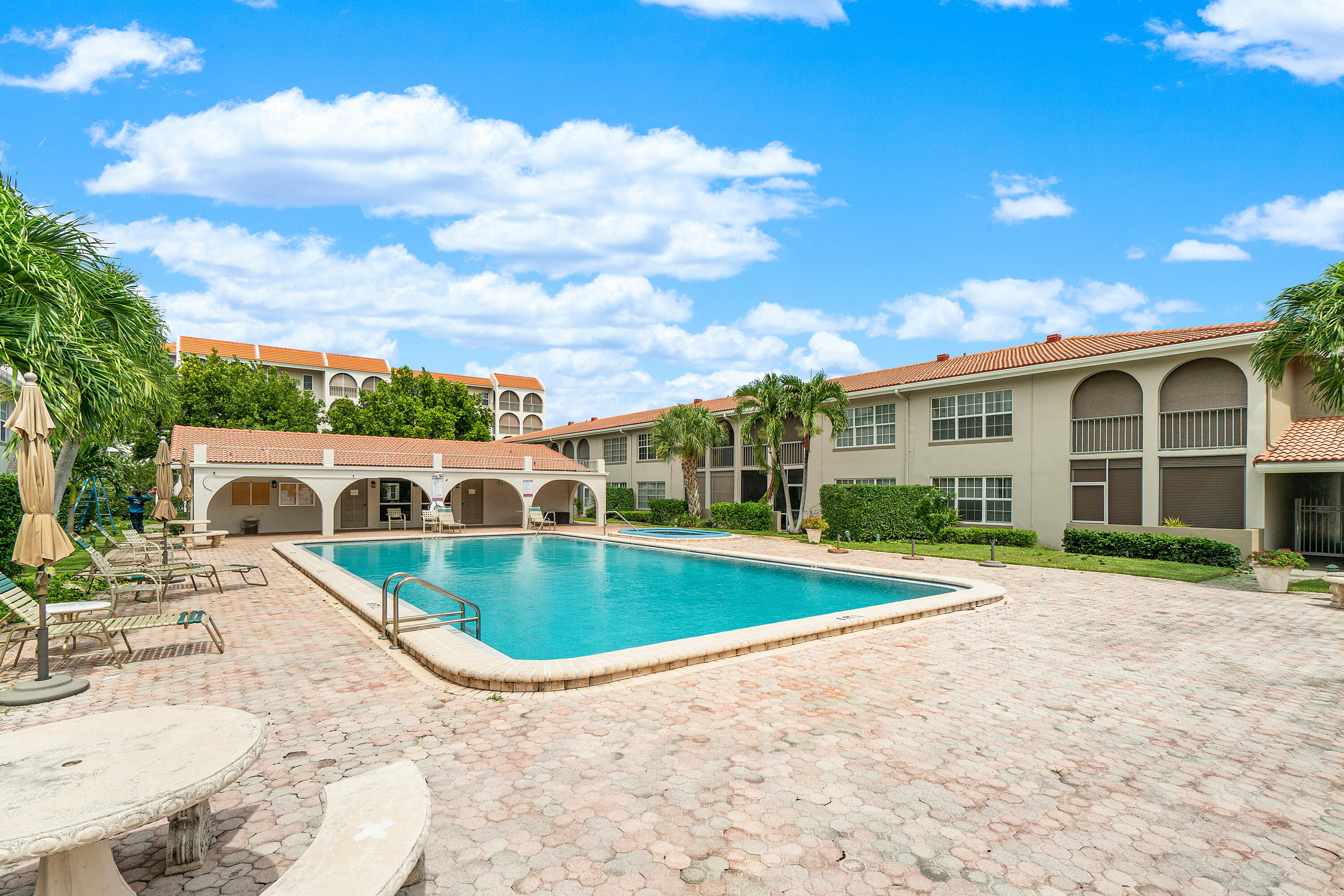 250 Northeast 20th Street, Unit 1220 Boca Raton, FL 33431 - Photo 22 of 25 037-250Northeast20thStreet-122-BocaRaton