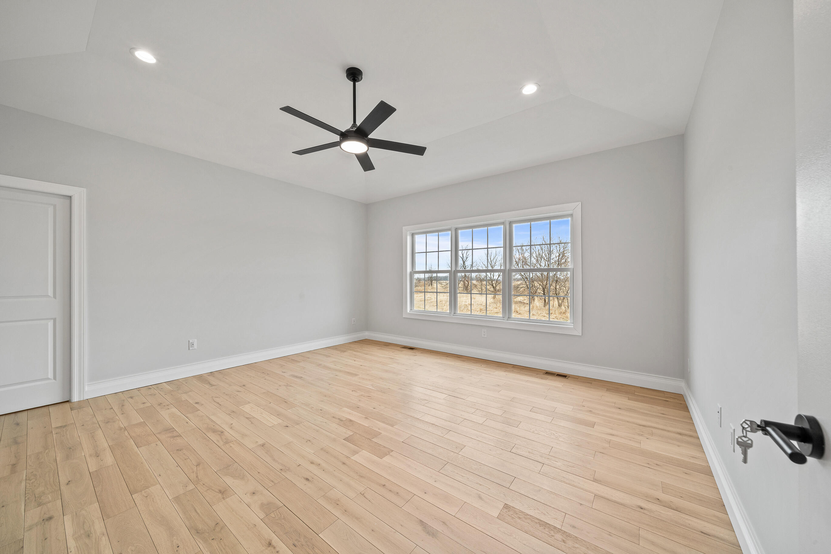 1703 Links Road, Unit 5708 Geneva, WI 53147 - Photo 15 of 66 master bedroom