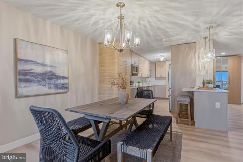 $480,000 | 309 Yoakum Parkway, Unit 1003, Alexandria, VA 22304