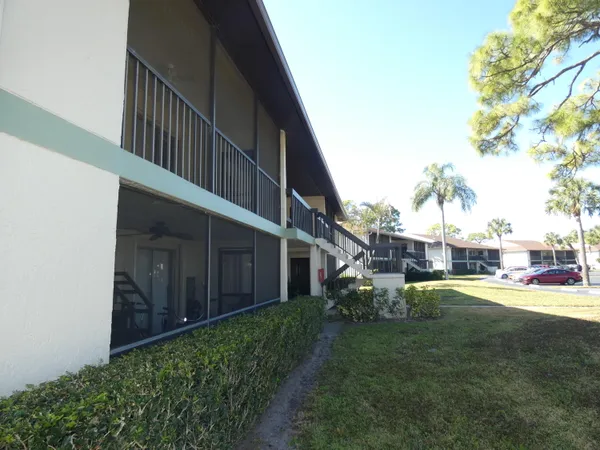 $244,900 | 6495 Chasewood Drive, Unit E, Jupiter, FL 33458
