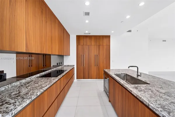 $6,300,000 | 175 Southeast 25th Road, Unit 2602, Miami, FL 33129