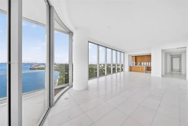 $6,300,000 | 175 Southeast 25th Road, Unit 2602, Miami, FL 33129
