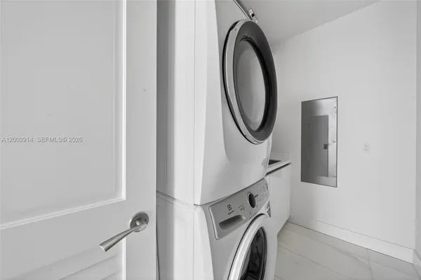 $6,300,000 | 175 Southeast 25th Road, Unit 2602, Miami, FL 33129