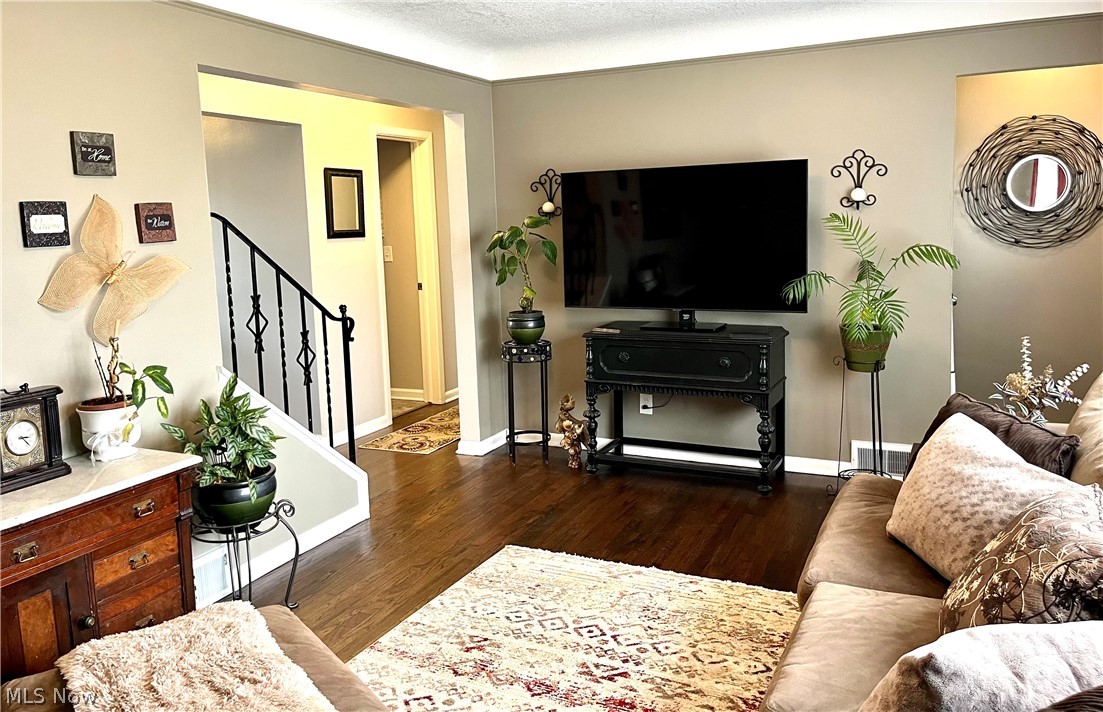 31668 Densmore Road Willowick, OH 44095 - Photo 8 of 24
