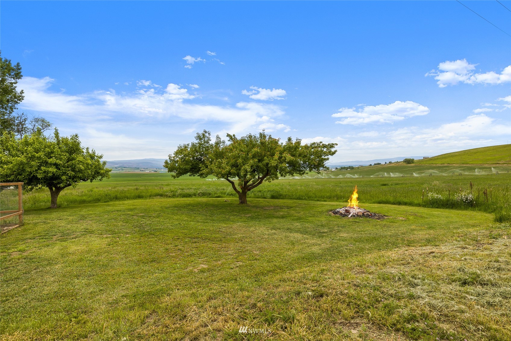 7811 4th Parallel Road Ellensburg, WA 98926 - Photo 26 of 32 a view of a lake