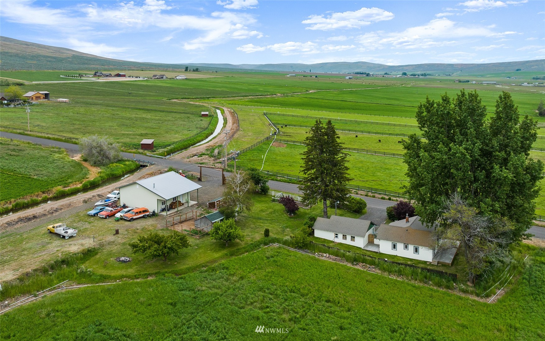 7811 4th Parallel Road Ellensburg, WA 98926 - Photo 32 of 32 an aerial view of a house with a garden