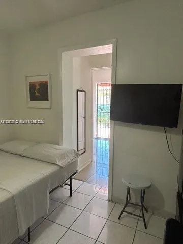 $6,000 | 1101 Southwest 17th Avenue, Miami, FL 33135