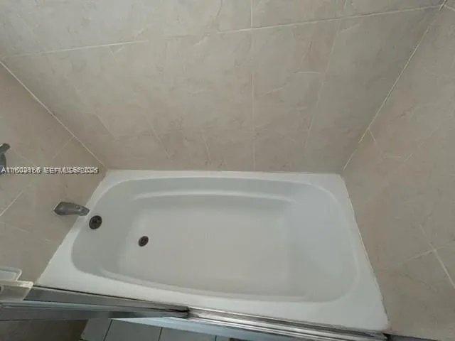 $6,000 | 1101 Southwest 17th Avenue, Miami, FL 33135