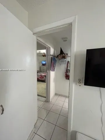 $6,000 | 1101 Southwest 17th Avenue, Miami, FL 33135