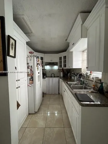 $6,000 | 1101 Southwest 17th Avenue, Miami, FL 33135