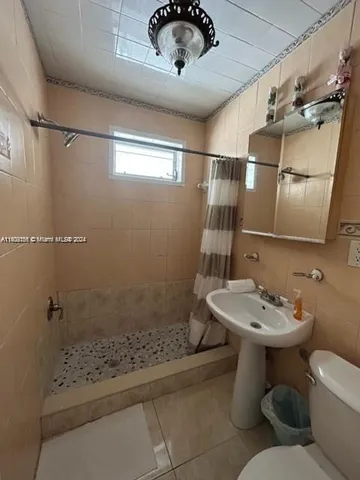 $6,000 | 1101 Southwest 17th Avenue, Miami, FL 33135