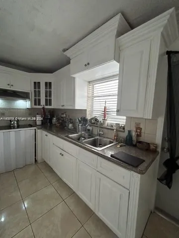 $6,000 | 1101 Southwest 17th Avenue, Miami, FL 33135