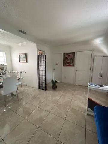 $6,000 | 1101 Southwest 17th Avenue, Miami, FL 33135