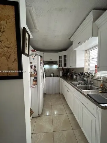 $6,000 | 1101 Southwest 17th Avenue, Miami, FL 33135