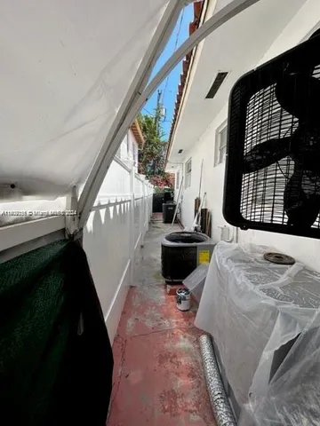 $6,000 | 1101 Southwest 17th Avenue, Miami, FL 33135