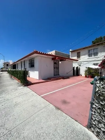 $6,000 | 1101 Southwest 17th Avenue, Miami, FL 33135