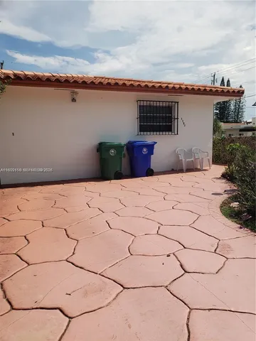 $6,000 | 1101 Southwest 17th Avenue, Miami, FL 33135