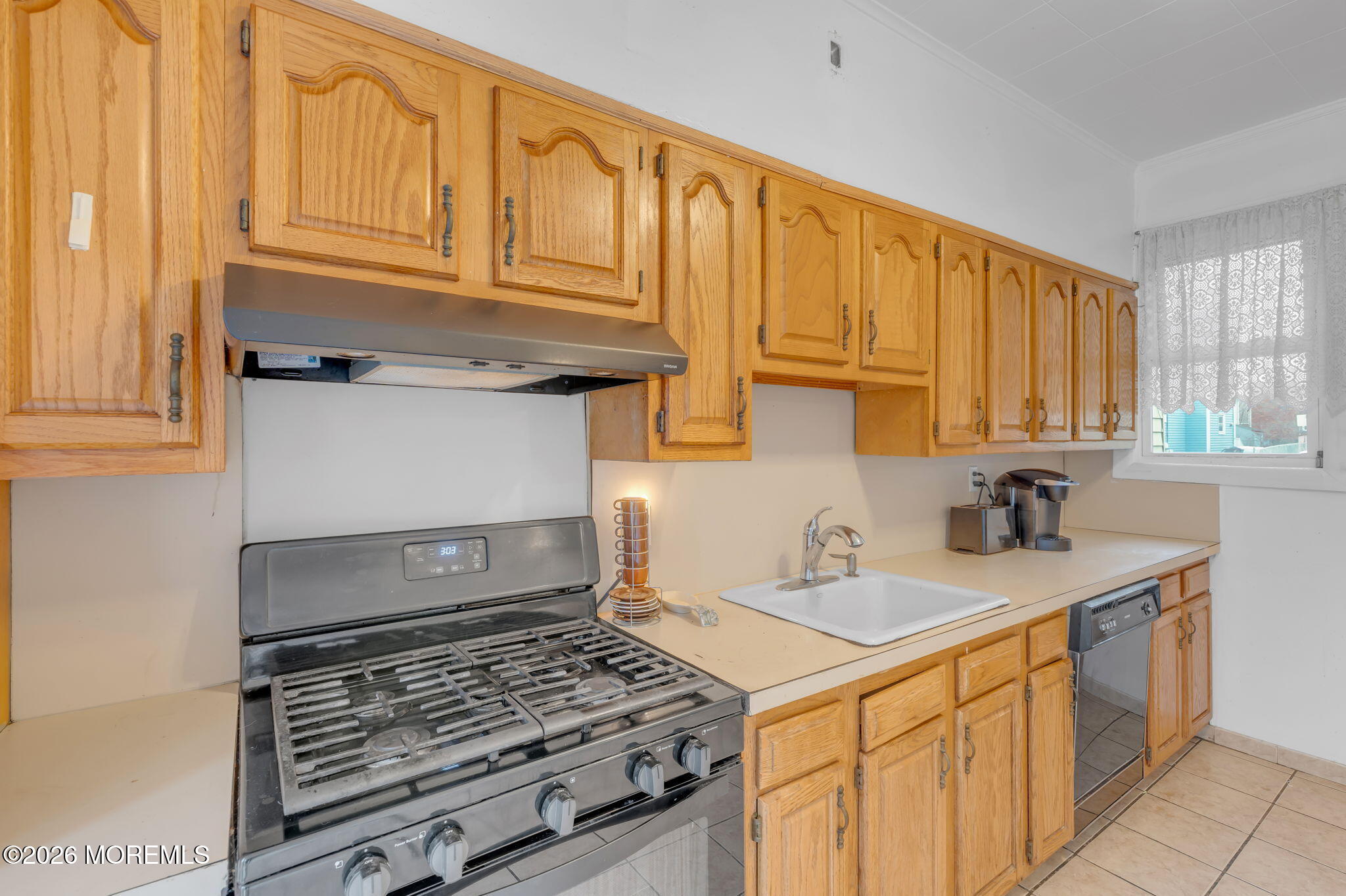 6 Lincoln Place East Rutherford, NJ 07073 - Photo 20 of 29 20-web-or-mls-DSC04212