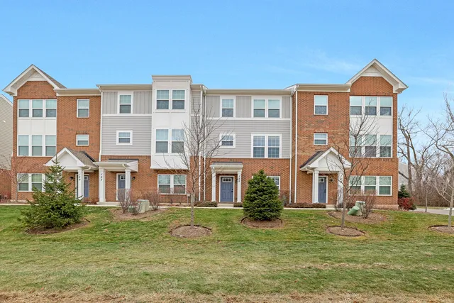 $3,250 | 155 Canterbury Way, Lake Zurich, IL 60047