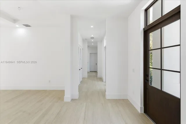 $7,400,000 | 5940 Southwest 100th Terrace, Pinecrest, FL 33156