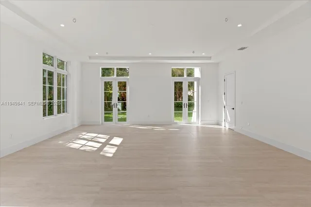 $7,400,000 | 5940 Southwest 100th Terrace, Pinecrest, FL 33156