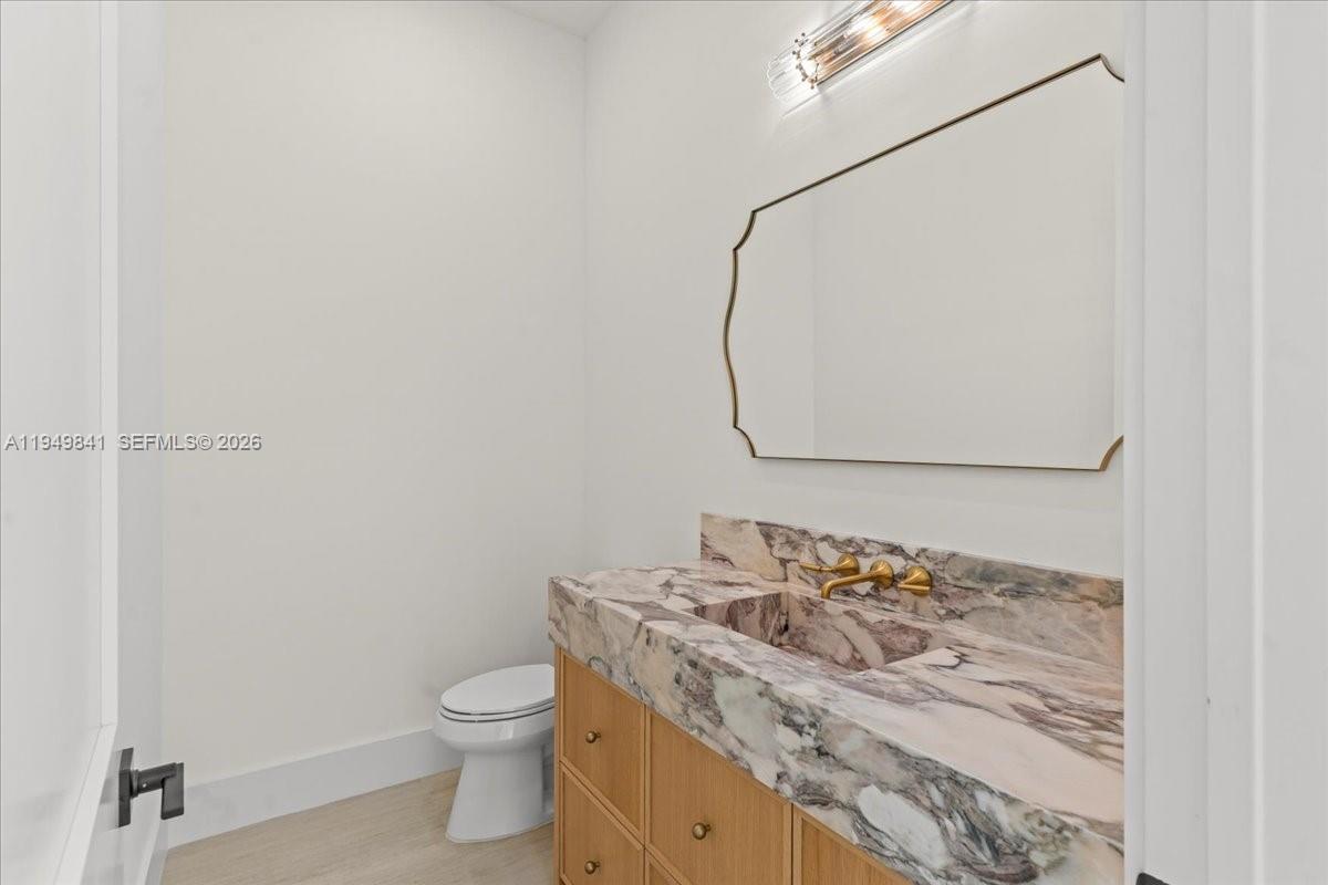 5940 Southwest 100th Terrace Pinecrest, FL 33156 - Photo 20 of 52 Powder Half