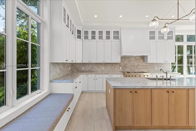 $7,400,000 | 5940 Southwest 100th Terrace, Pinecrest, FL 33156