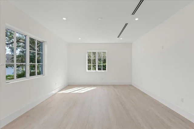 $7,400,000 | 5940 Southwest 100th Terrace, Pinecrest, FL 33156