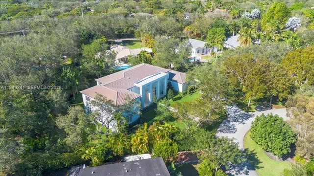 $7,400,000 | 5940 Southwest 100th Terrace, Pinecrest, FL 33156