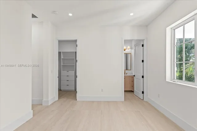 $7,400,000 | 5940 Southwest 100th Terrace, Pinecrest, FL 33156