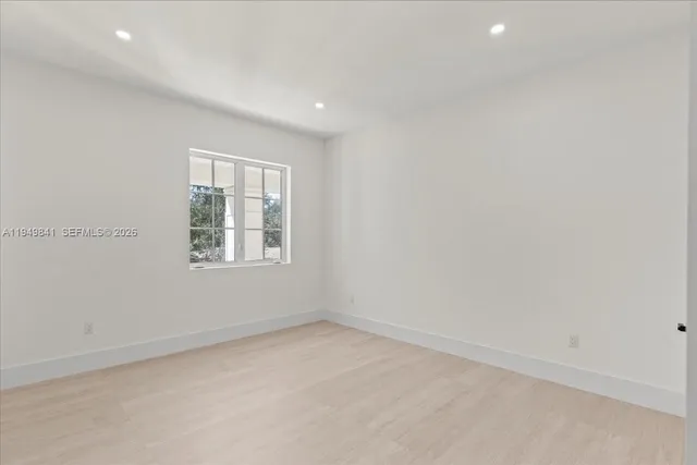 $7,400,000 | 5940 Southwest 100th Terrace, Pinecrest, FL 33156