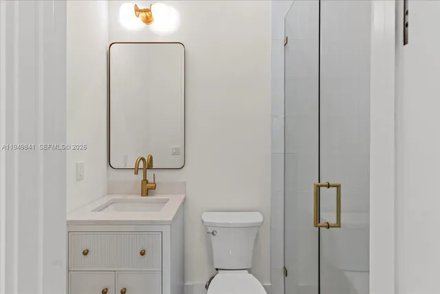 $7,400,000 | 5940 Southwest 100th Terrace, Pinecrest, FL 33156