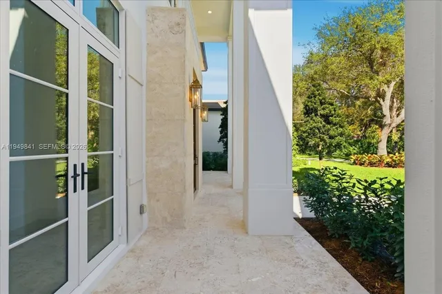 $7,400,000 | 5940 Southwest 100th Terrace, Pinecrest, FL 33156