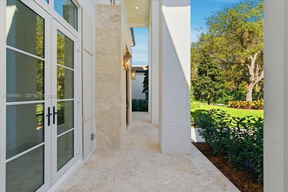 5940 Southwest 100th Terrace Pinecrest, FL 33156 - Photo 7 of 52