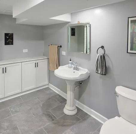 $3,200 | 227 North Butterfield Road, Libertyville, IL 60048