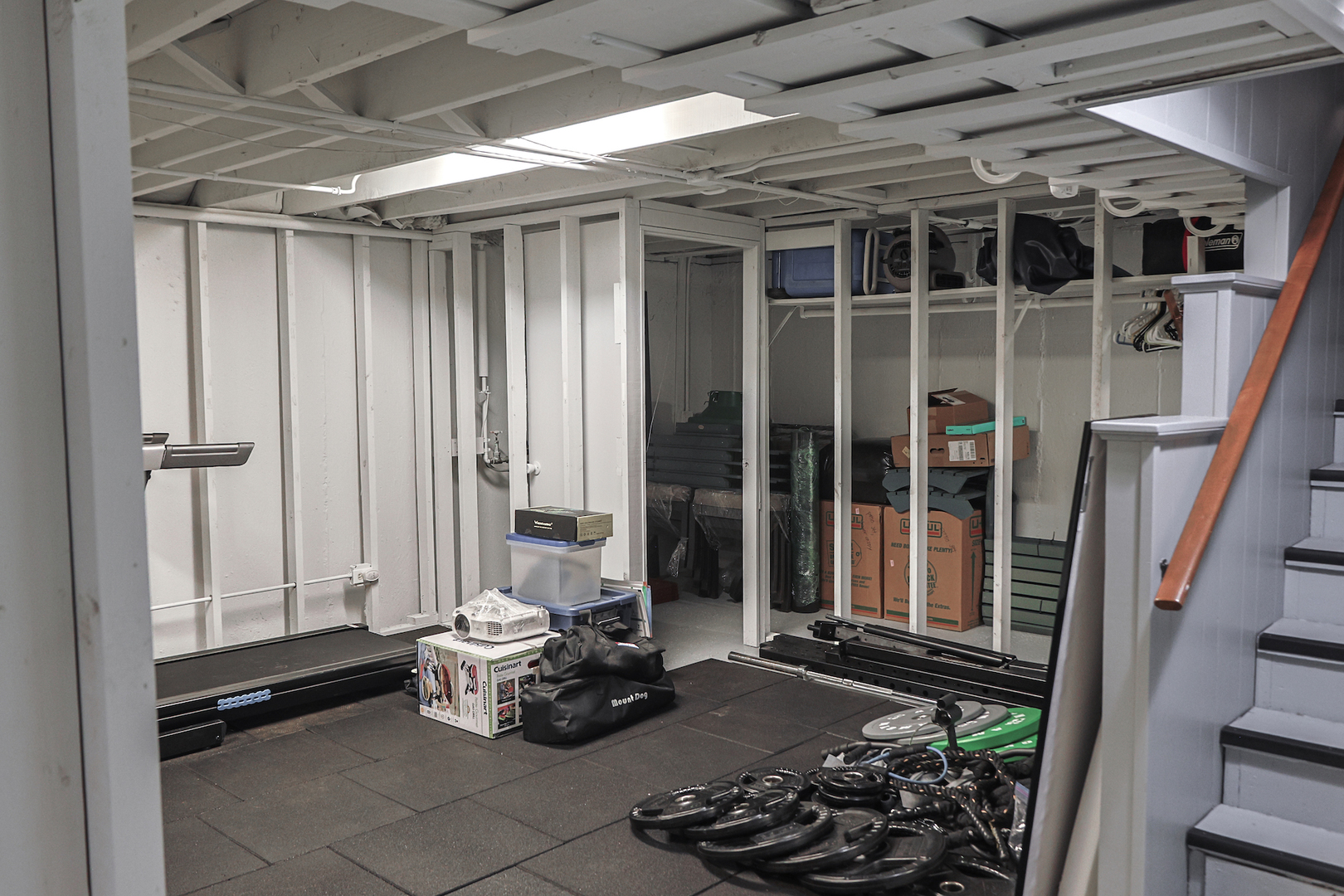 227 North Butterfield Road Libertyville, IL 60048 - Photo 23 of 27 a view of a chairs and table in a patio