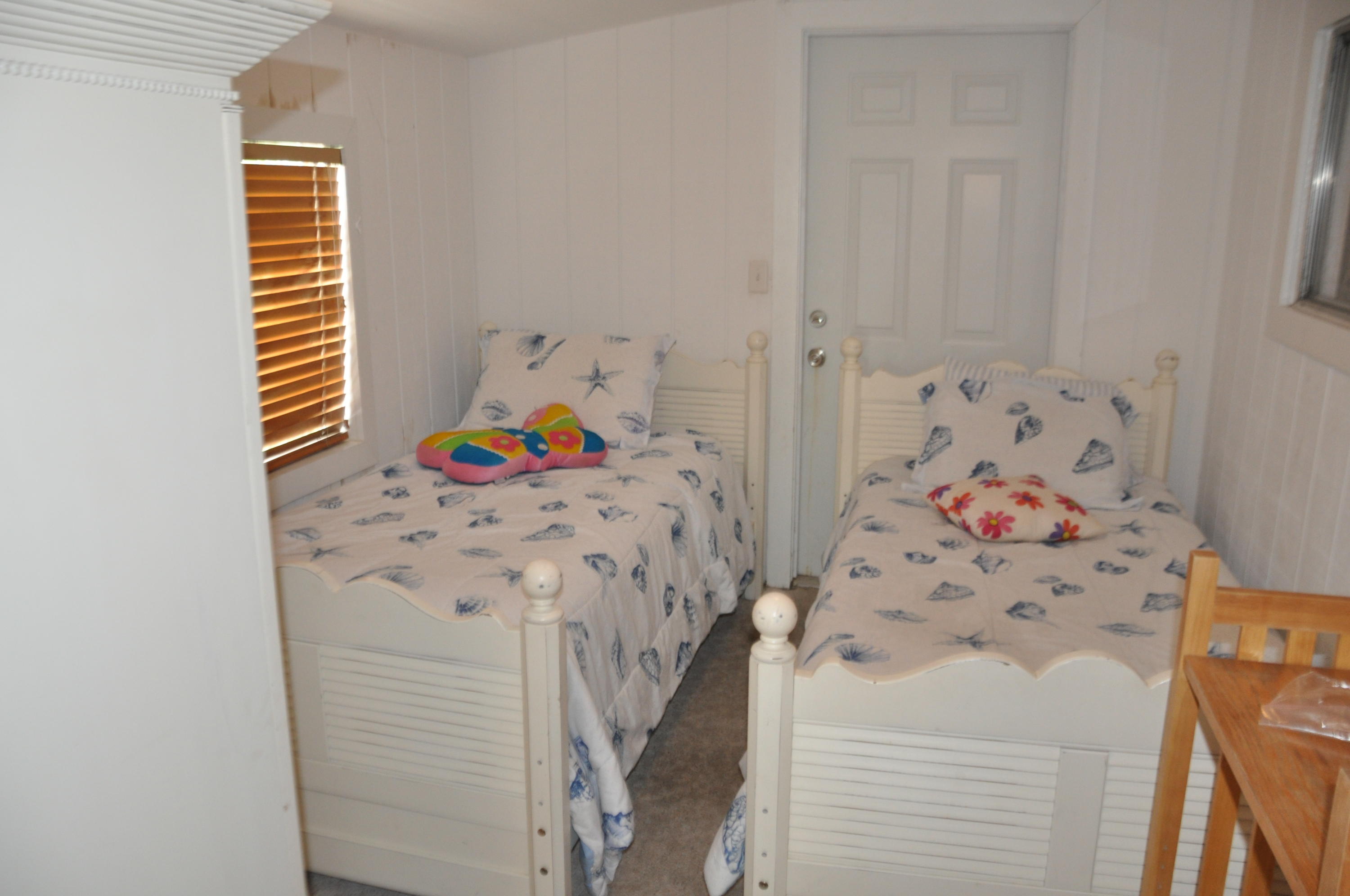 261 Upper Matecumbe Road Key Largo, FL 33037 - Photo 20 of 25 Fourth Bedroom