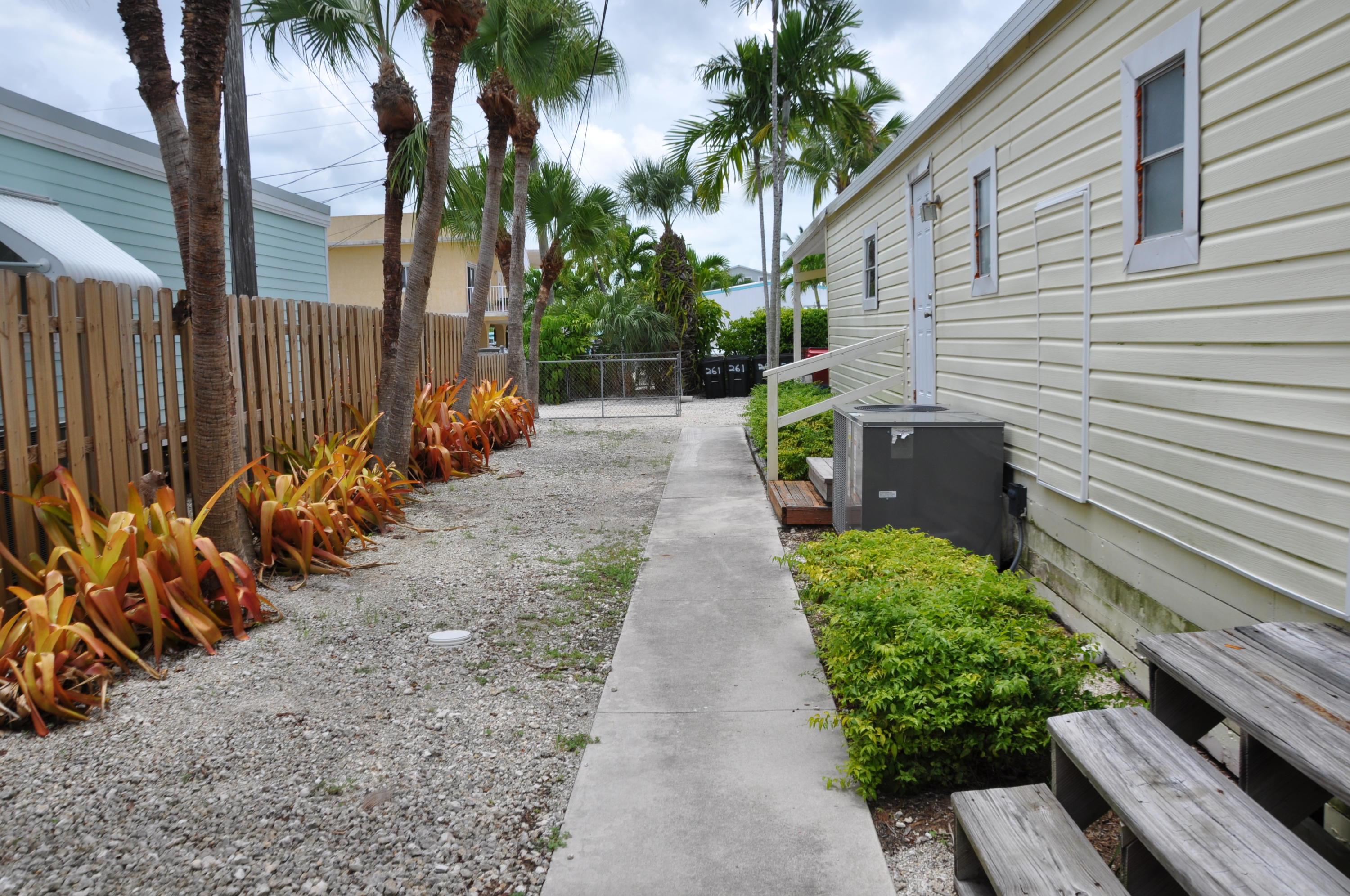 261 Upper Matecumbe Road Key Largo, FL 33037 - Photo 22 of 25 Entrence Side
