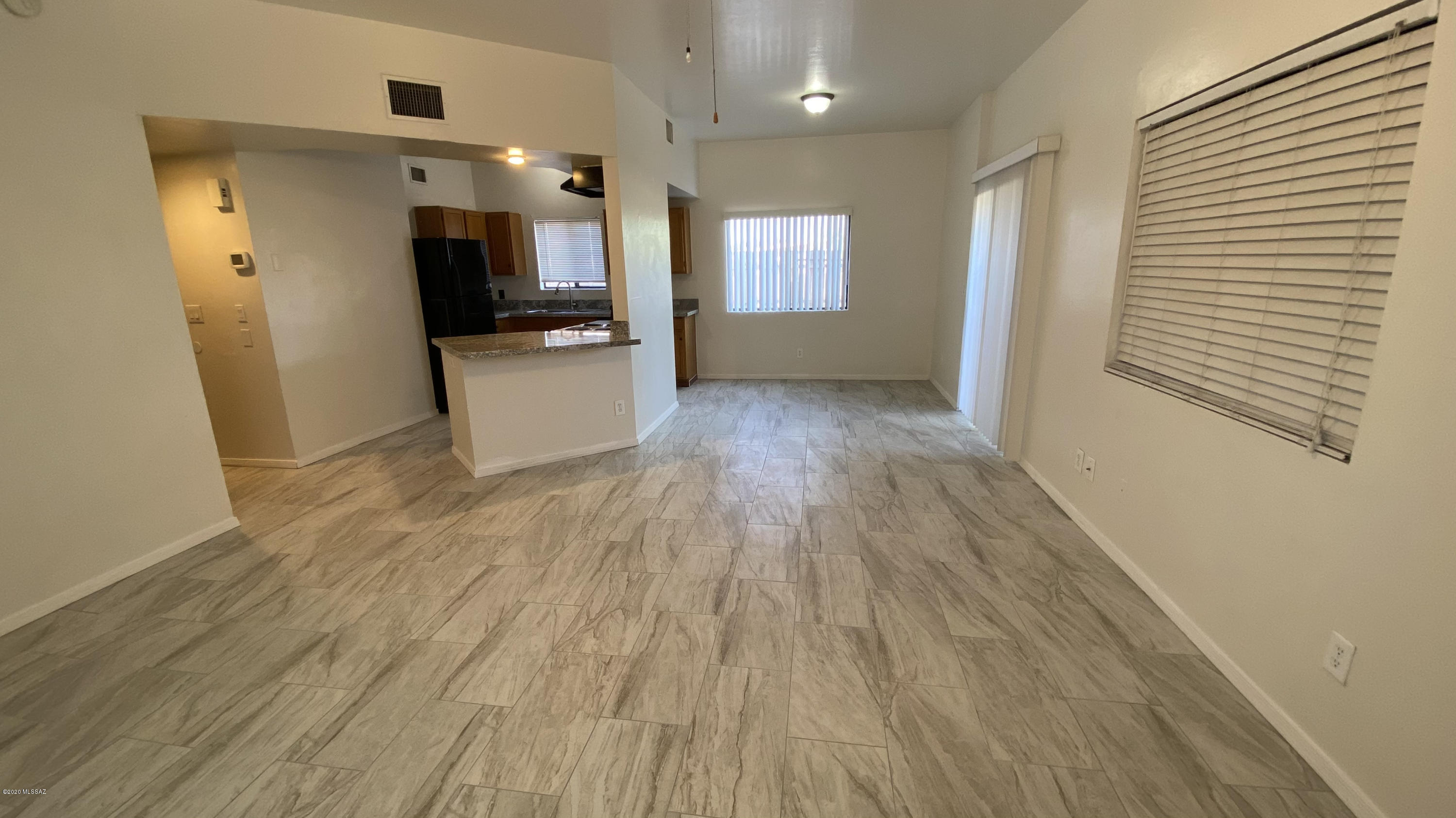 838 West Thurber Road Tucson, AZ 85705 - Photo 6 of 24