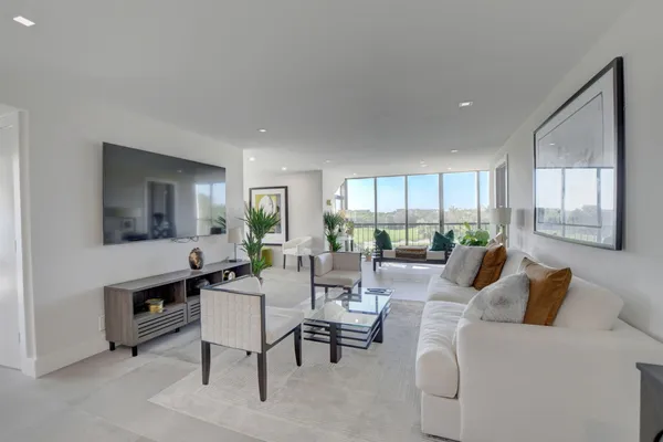 $3,700 | 7754 Lakeside Boulevard, Unit 441, Boca Raton, FL 33434